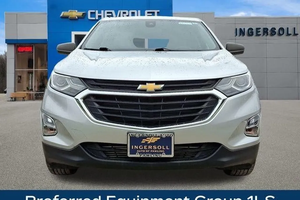 2020 Chevrolet Equinox LS photo 1