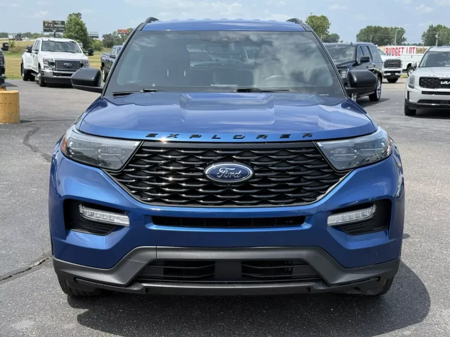 2022 Ford Explorer ST ST-Line photo 1