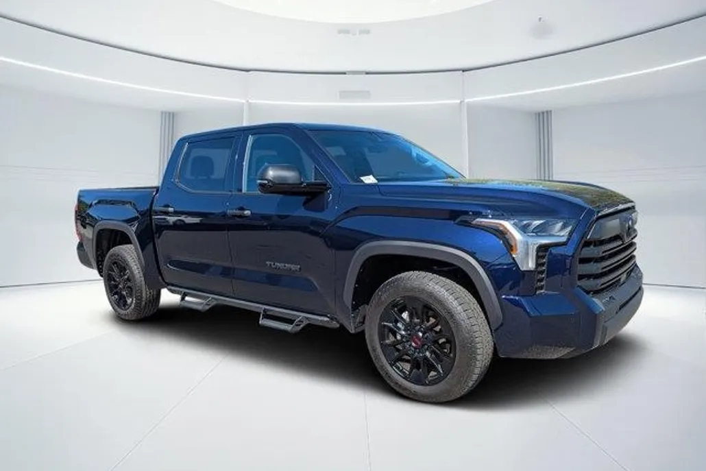 2025 Toyota Tundra SR5 photo 1