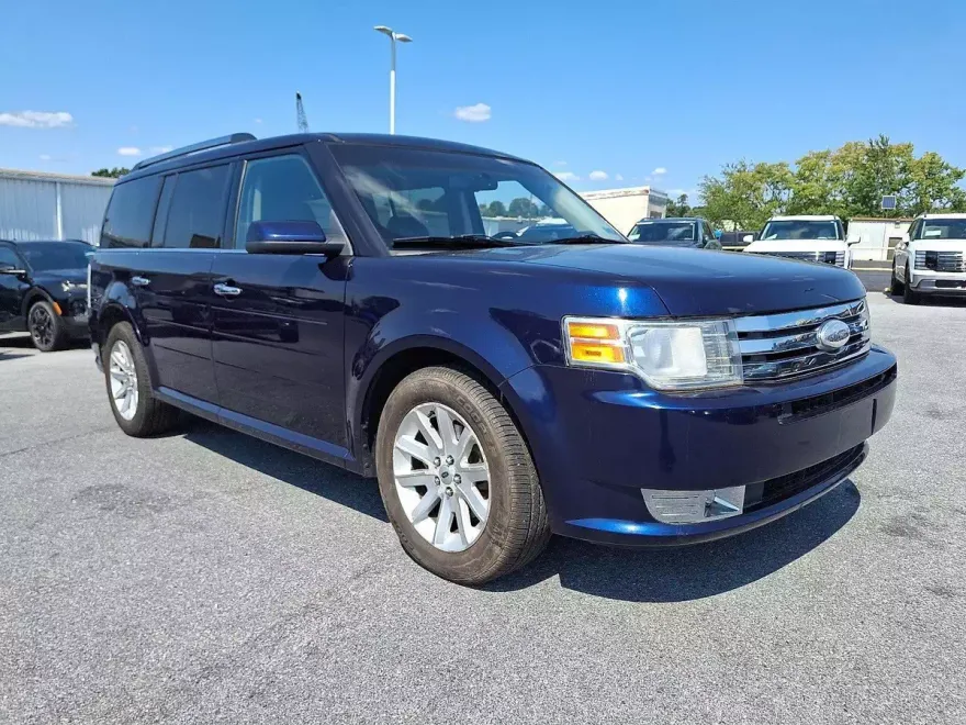 2011 Ford Flex SEL photo 1