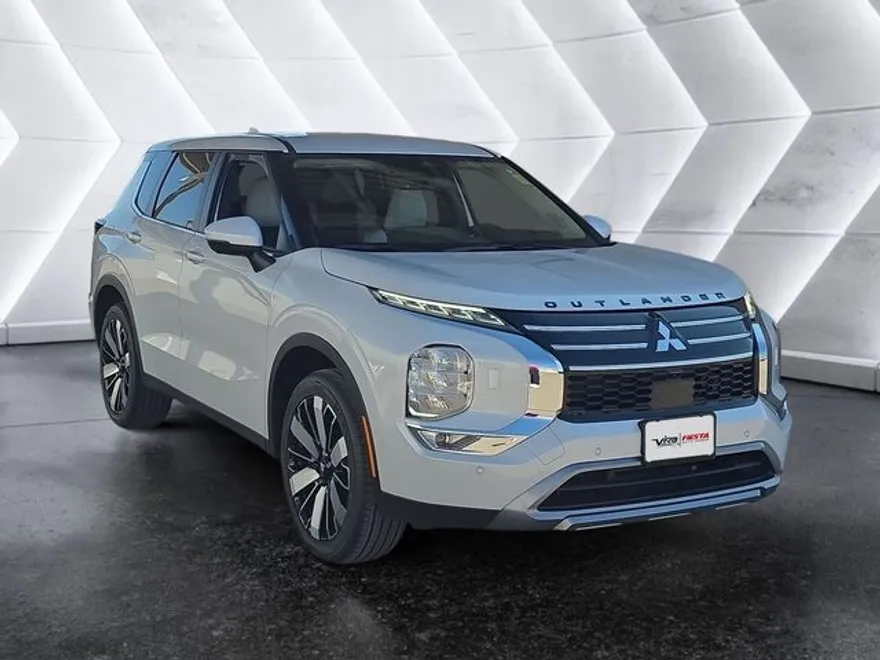 2025 Mitsubishi Outlander SE 2.5 S-AWC photo 1