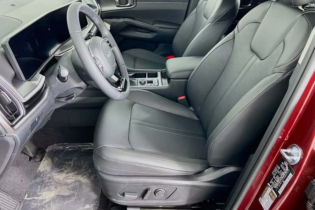 2025 Kia Sorento S photo 1