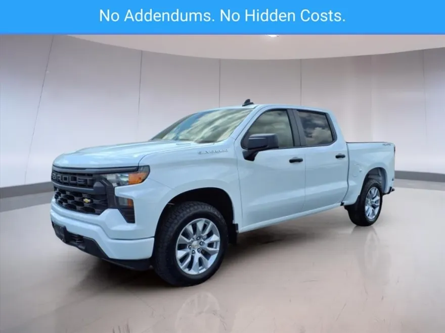 2025 Chevrolet Silverado 1500 Custom photo 1