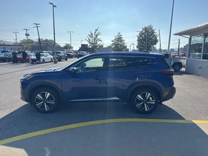 2021 Nissan Rogue SL photo 1