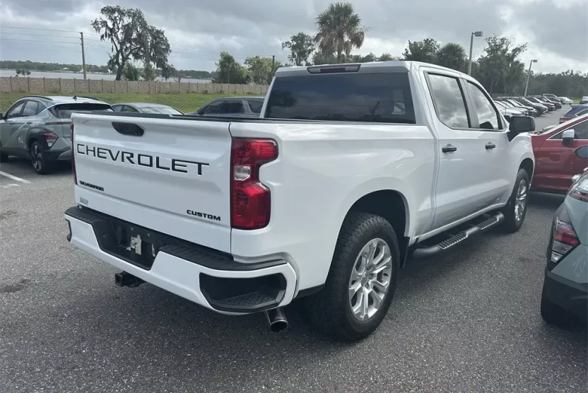 2023 Chevrolet Silverado 1500 Custom photo 1