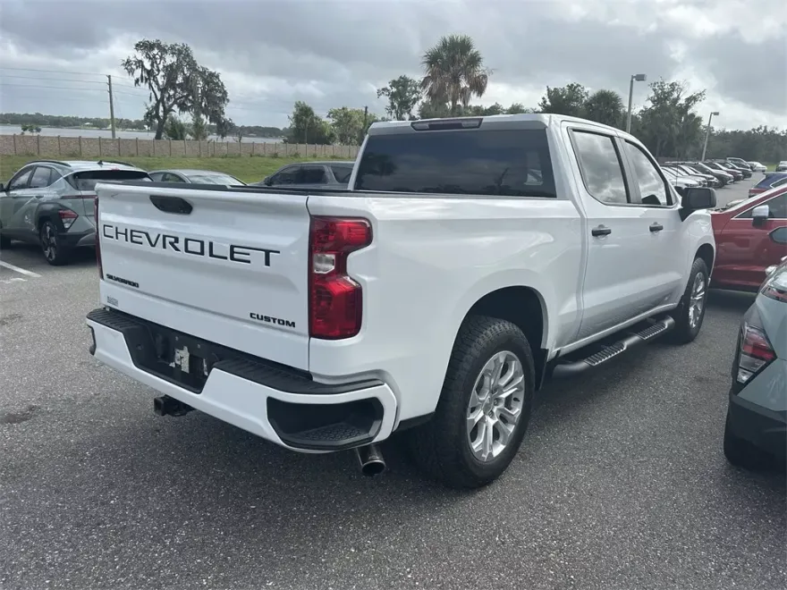2023 Chevrolet Silverado 1500 Custom photo 1