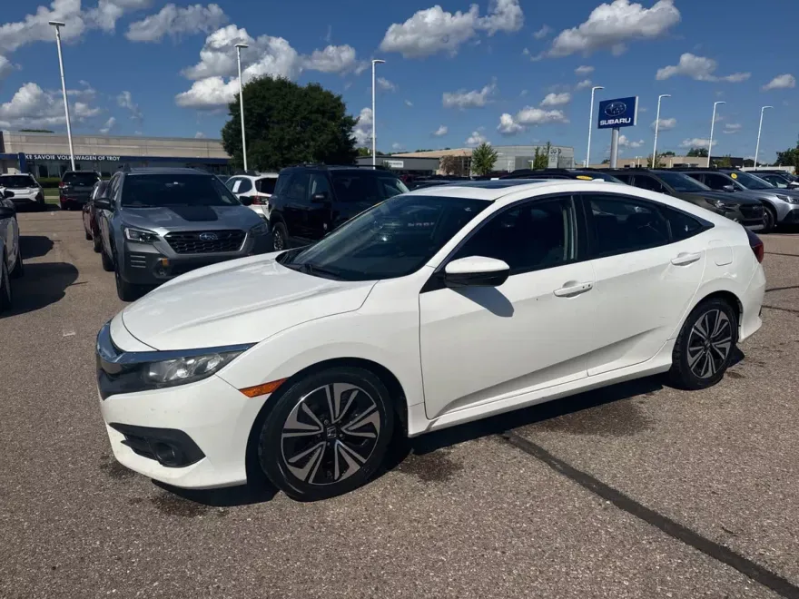 2017 Honda Civic EX-T photo 1