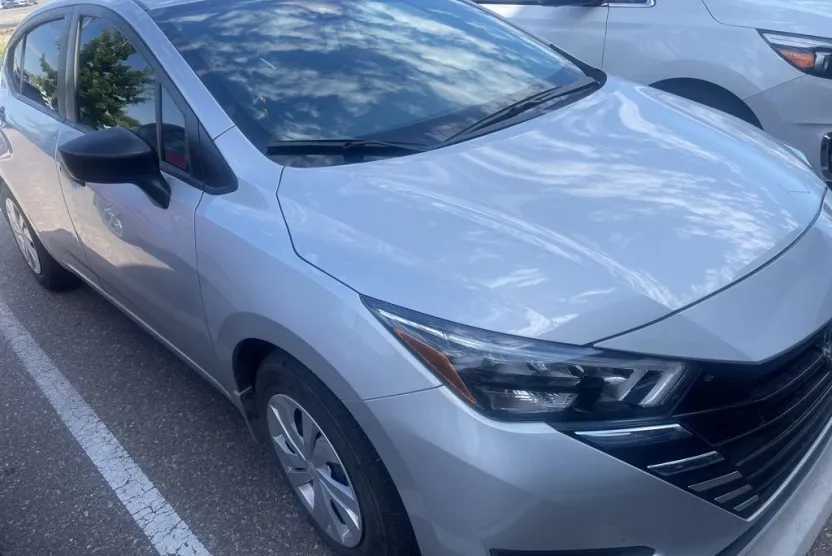 2025 Nissan Versa 1.6 S photo 1