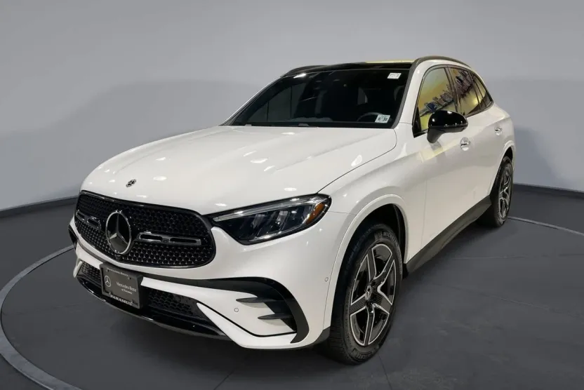 2025 Mercedes Benz GLC 300 4MATIC photo 1