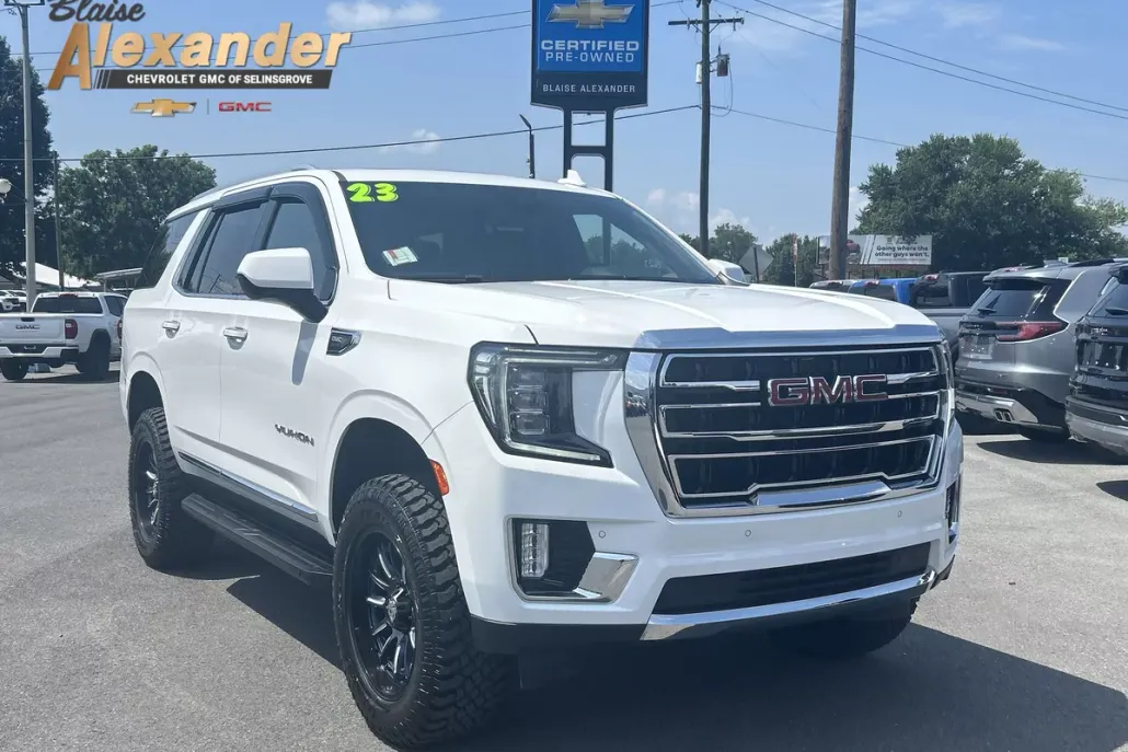 2023 Gmc Yukon SLT photo 1