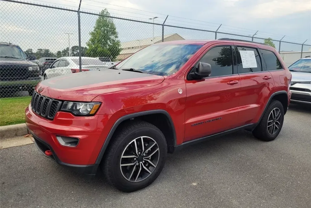 2020 Jeep Grand Cherokee Trailhawk photo 1