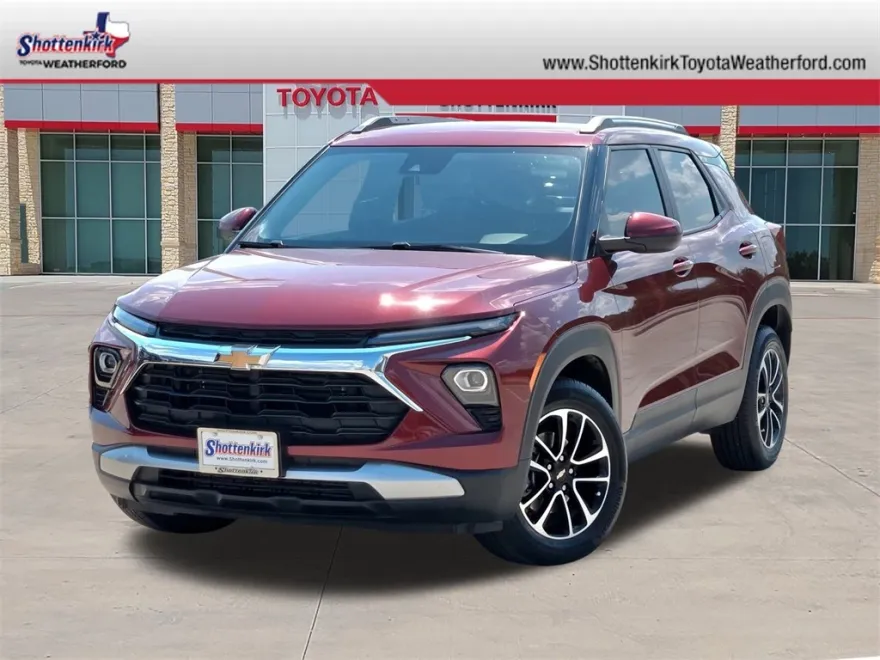 2024 Chevrolet Trailblazer LT photo 1