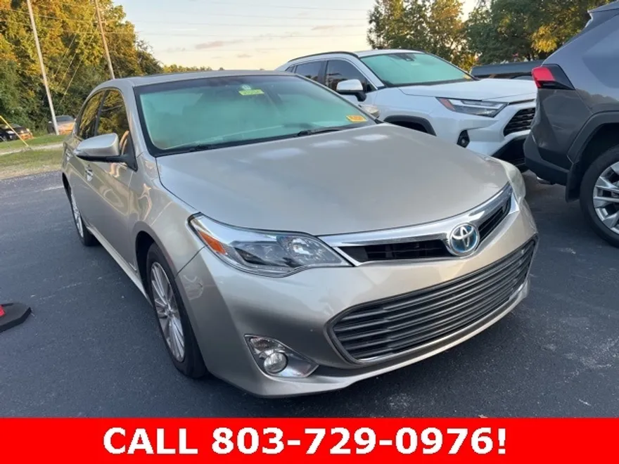 2015 Toyota Avalon Hybrid Limited photo 1