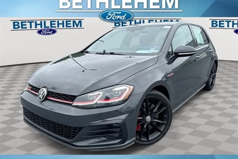 2019 Volkswagen Golf GTI S photo 1