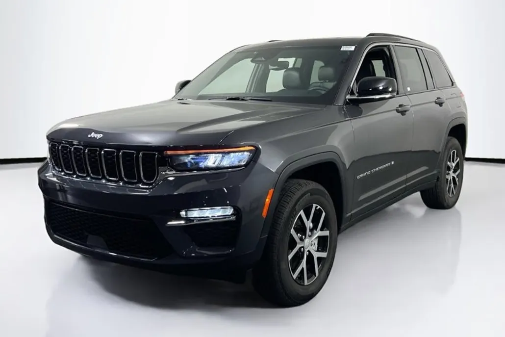 2024 Jeep Grand Cherokee Limited photo 1
