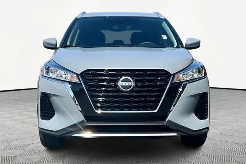 2024 Nissan Kicks SV photo 1
