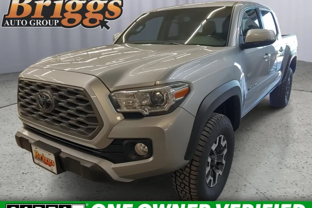 2023 Toyota Tacoma TRD photo 1