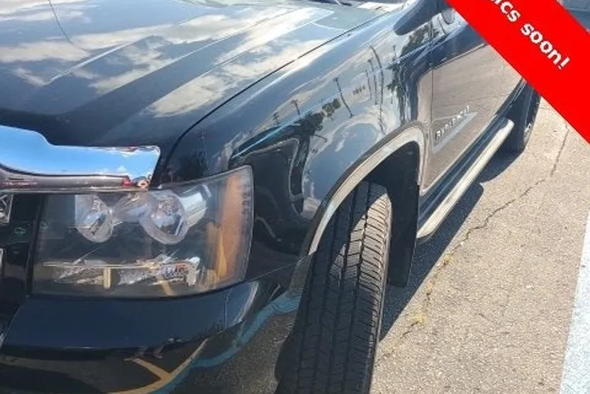 2012 Chevrolet Avalanche LS photo 1