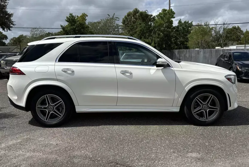 2022 Mercedes Benz GLE 450 4MATIC photo 1