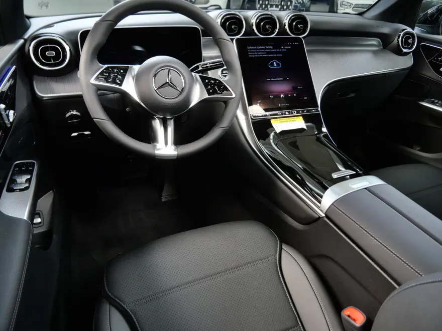 2026 Mercedes Benz GLC 300 4MATIC photo 1