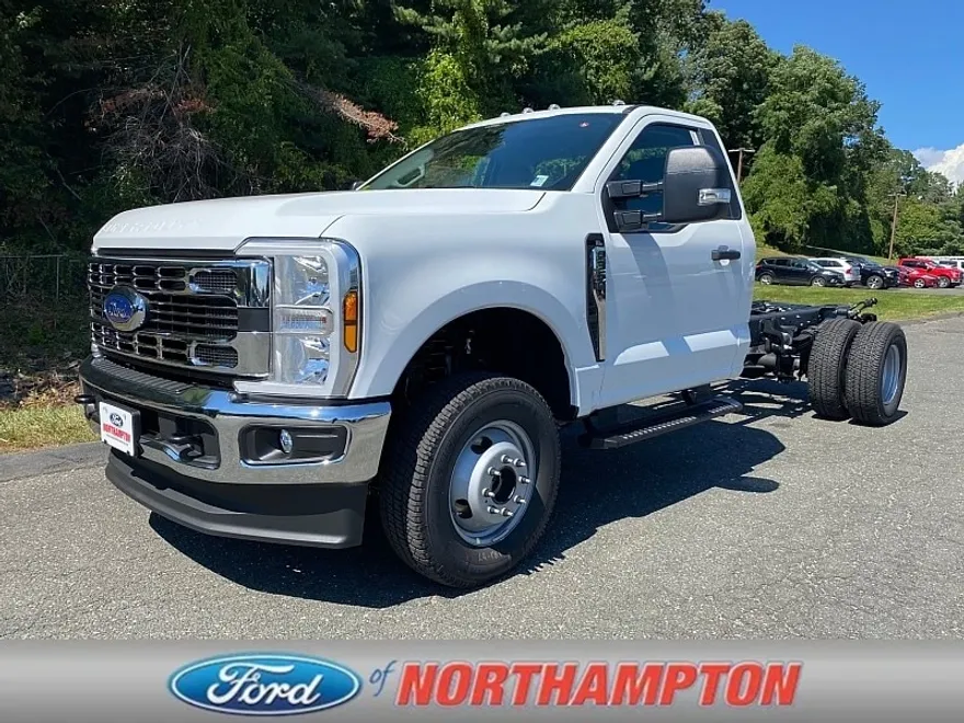 2026 Ford F-350 XL photo 1