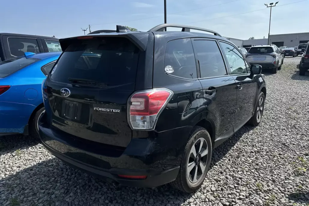 2018 Subaru Forester Premium photo 1