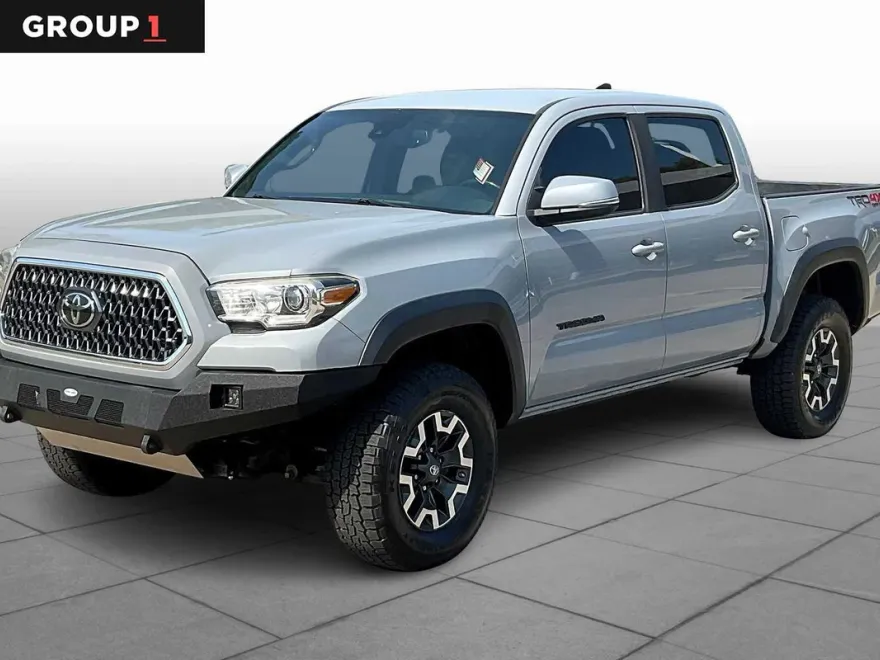 2019 Toyota Tacoma TRD photo 1
