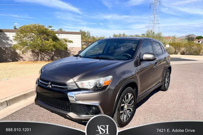 2018 Mitsubishi Outlander Sport LE photo 1