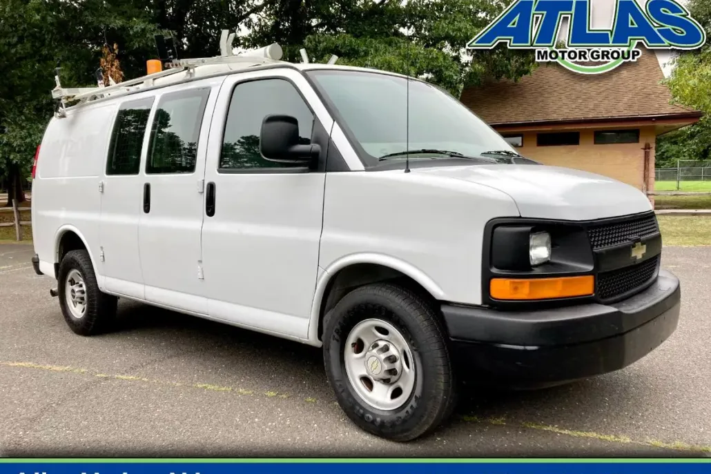 2011 Chevrolet Express 2500 Cargo photo 1