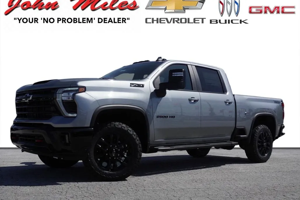 2025 Chevrolet Silverado 2500HD LT photo 1
