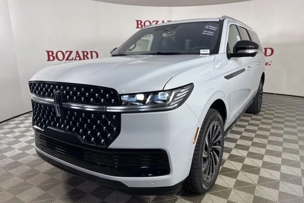 2025 Lincoln Navigator Black Label photo 1
