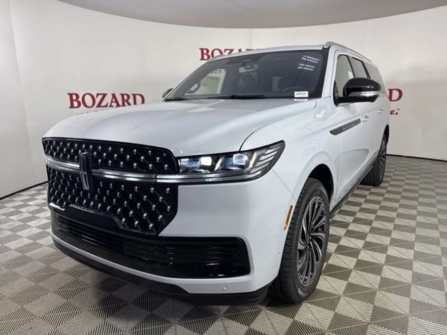 2025 Lincoln Navigator Black Label photo 1