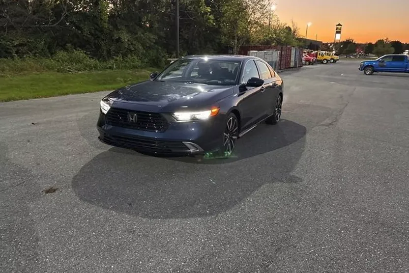 2025 Honda Accord Hybrid Touring photo 1