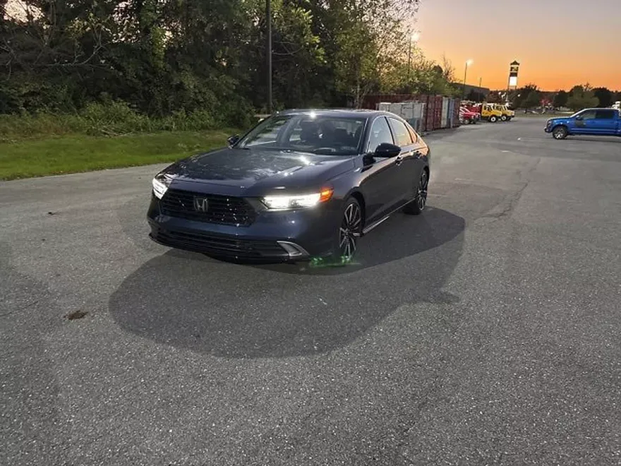 2025 Honda Accord Hybrid Touring photo 1