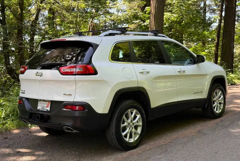 2015 Jeep Cherokee Latitude photo 1