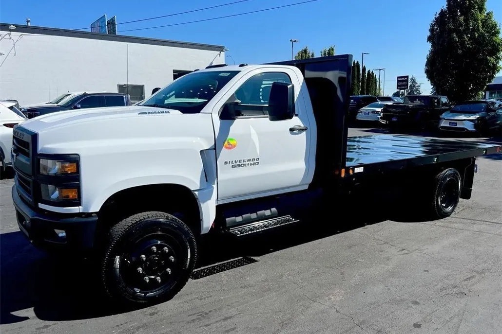 2024 Chevrolet Silverado 5500HD Work Truck photo 1