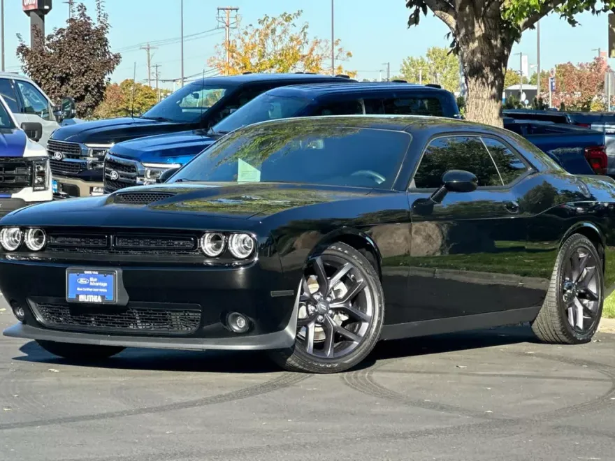 2023 Dodge Challenger GT photo 1
