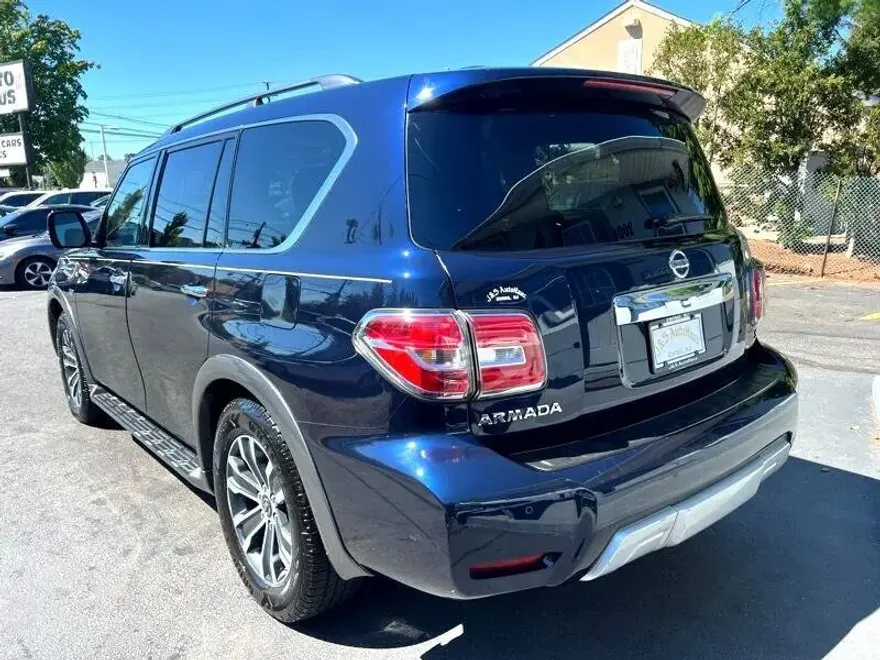 2018 Nissan Armada SL photo 1