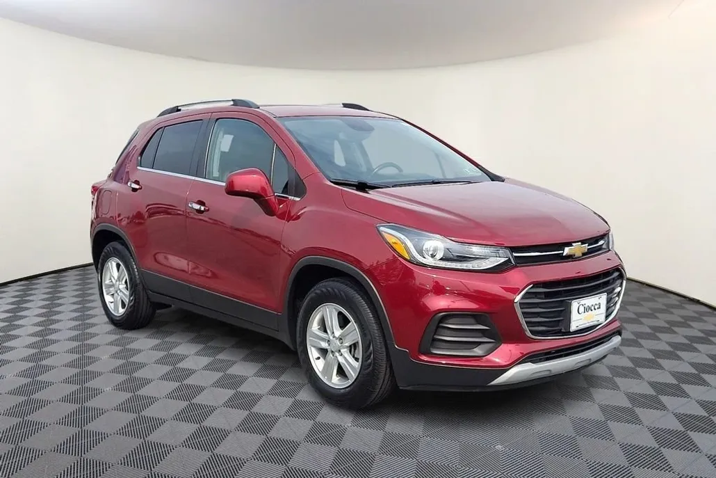 2019 Chevrolet Trax LT photo 1
