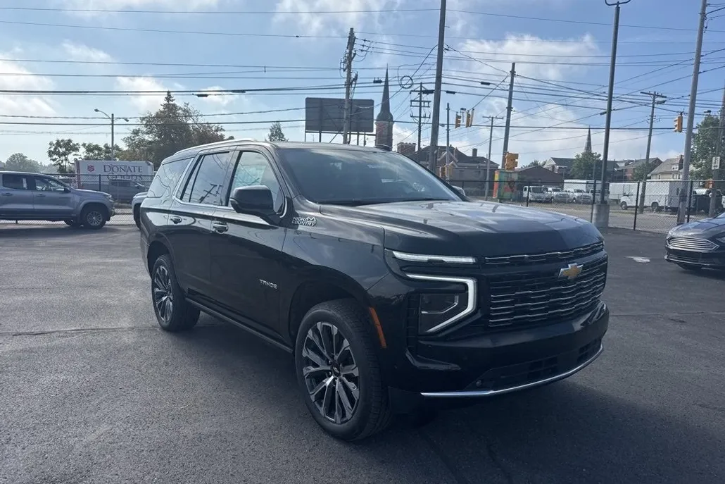 2025 Chevrolet Tahoe High Country photo 1