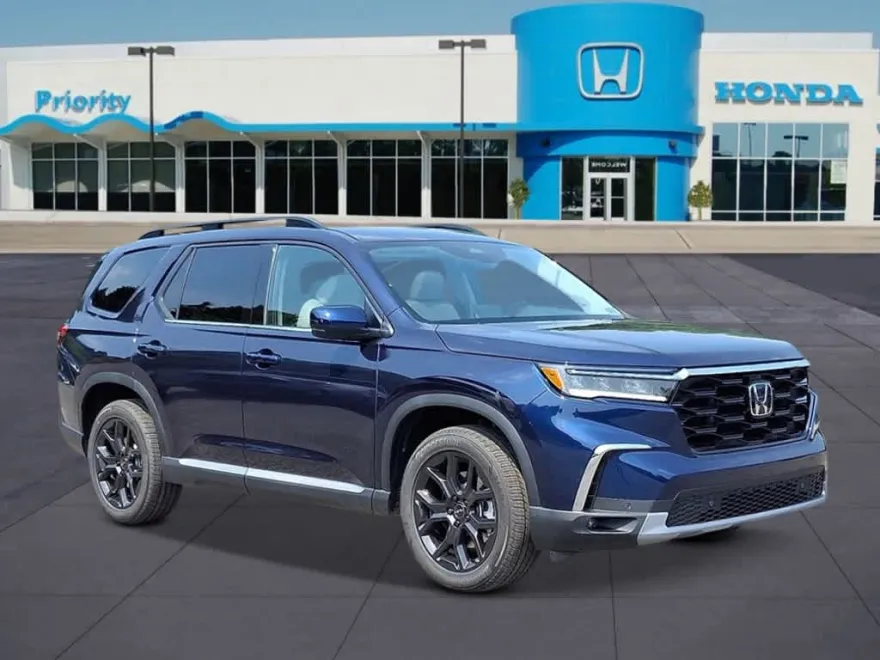 2025 Honda Pilot Touring photo 1