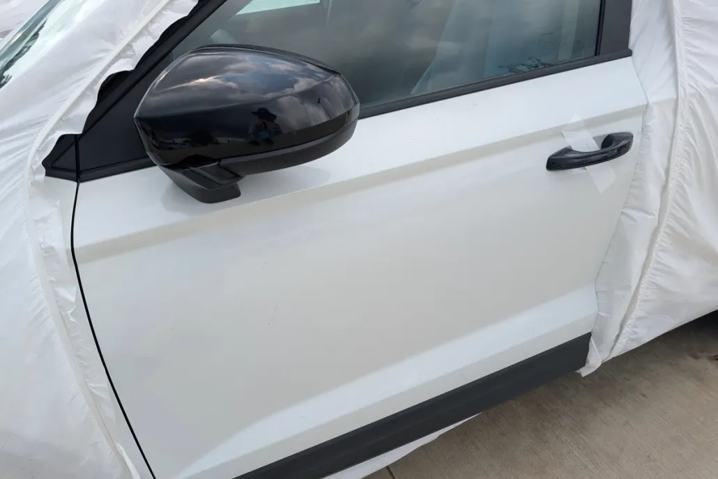 2025 Volkswagen Taos SE photo 1