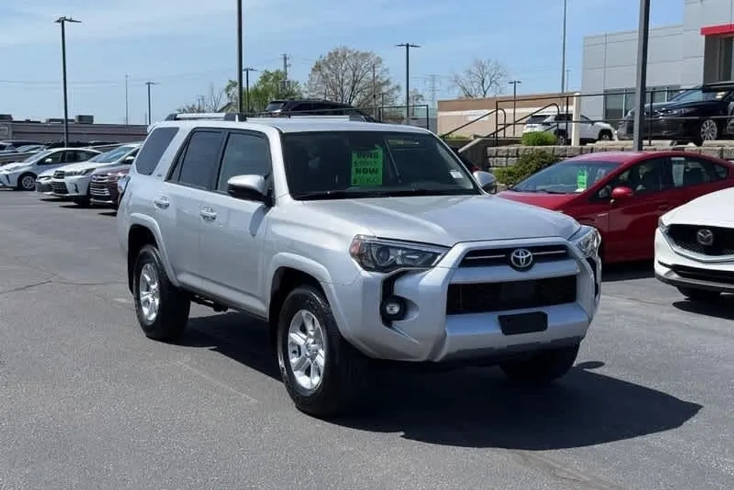 2024 Toyota 4Runner SR5 2WD photo 1