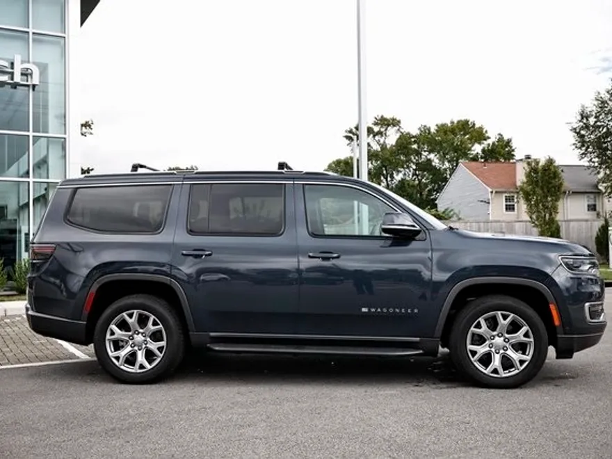 2022 Jeep Wagoneer Series I photo 1