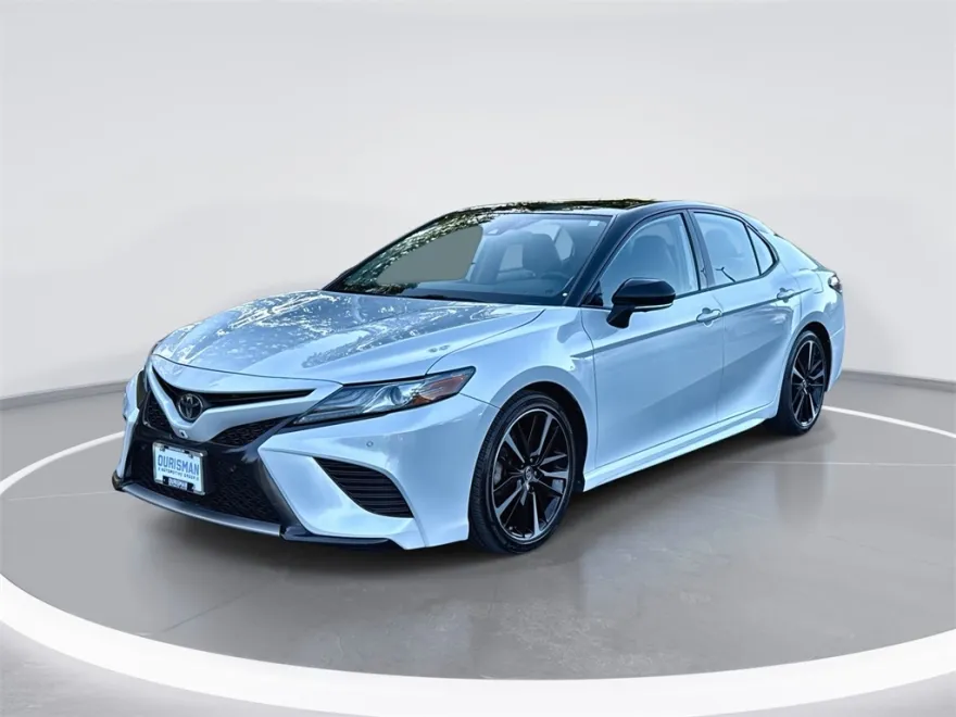 2019 Toyota Camry XSE V6 photo 1
