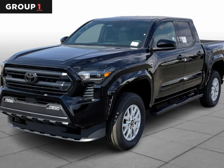 2025 Toyota Tacoma SR5 4x4 Double Cab photo 1