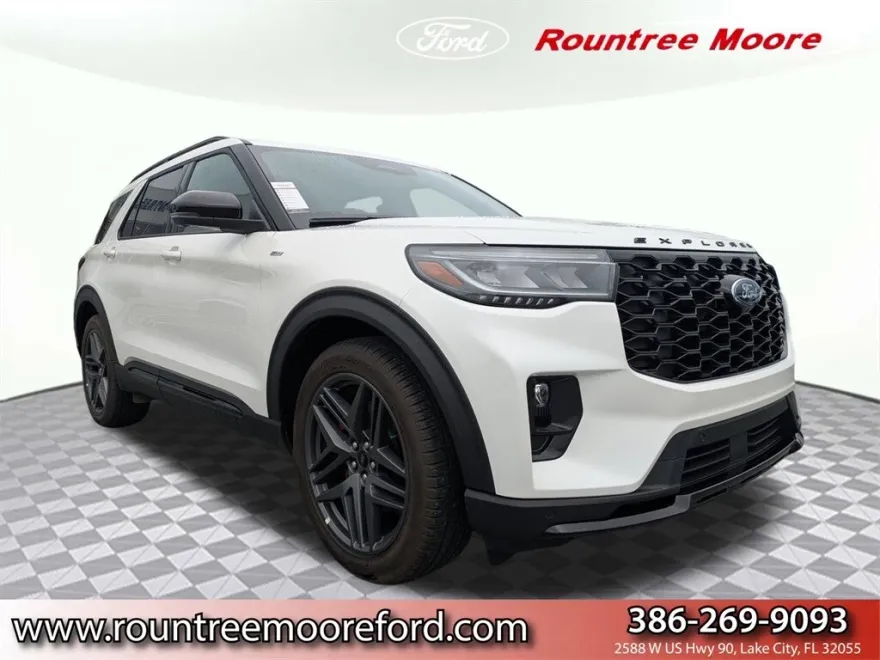 2025 Ford Explorer ST-Line photo 1