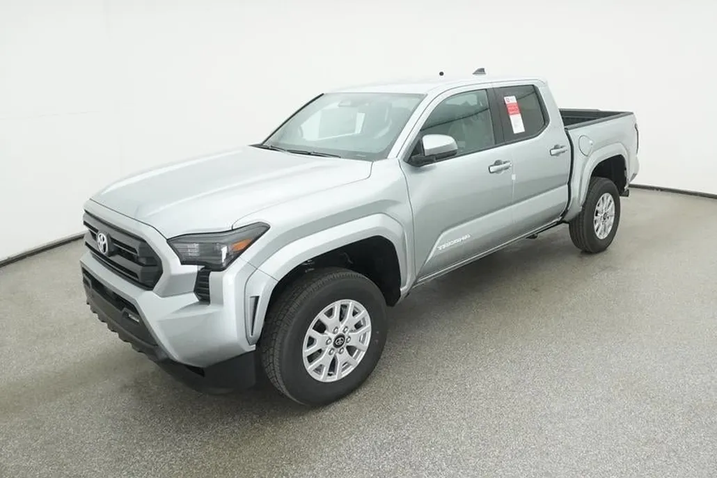 2025 Toyota Tacoma SR5 photo 1