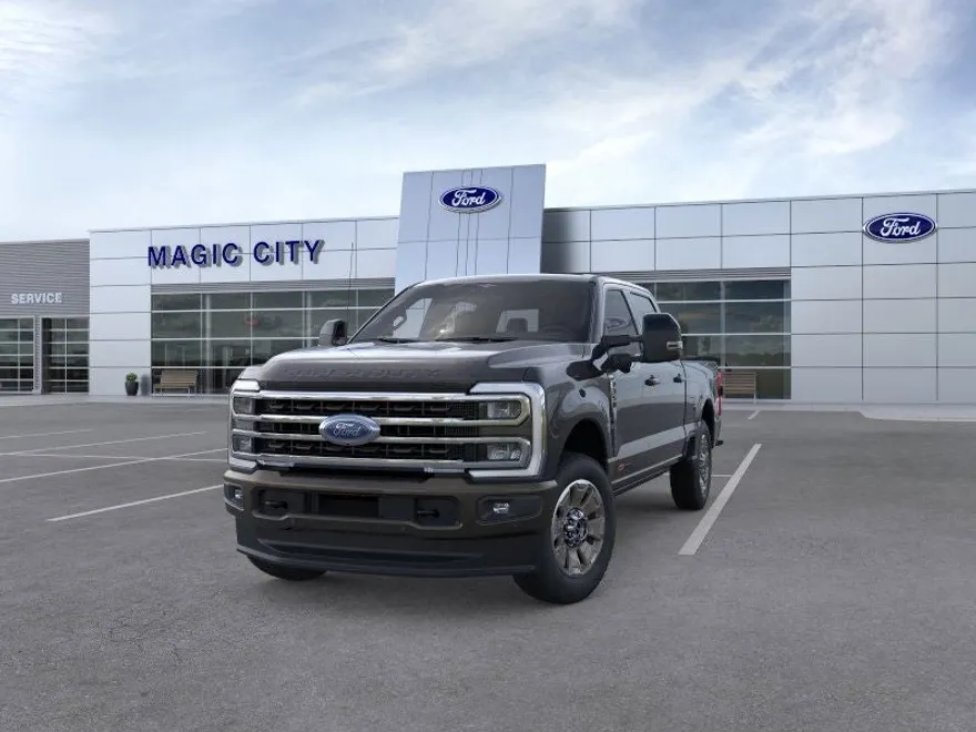 2025 Ford F-350 King Ranch photo 1