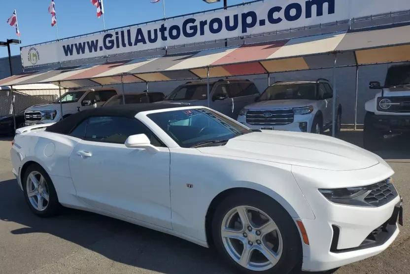 2022 Chevrolet Camaro 1LT photo 1